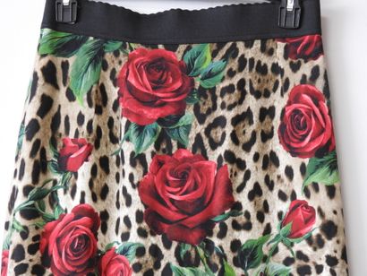 DOLCE & GABBANA
Jupe mi-longue avec doublure,...
