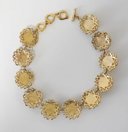 Yves SAINT LAURENT 
Gilded metal necklace...