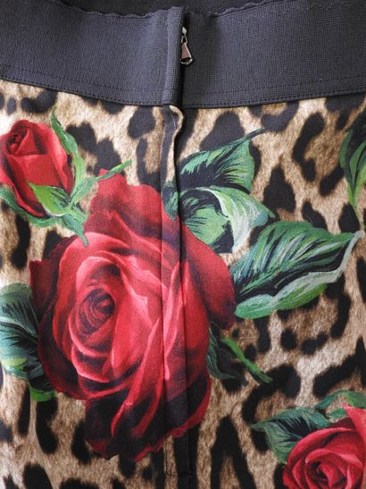 DOLCE & GABBANA
Jupe mi-longue avec doublure,...