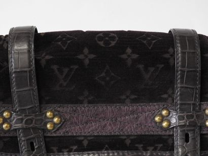 Louis VUITTON - Limited Edition
Clyde Mon