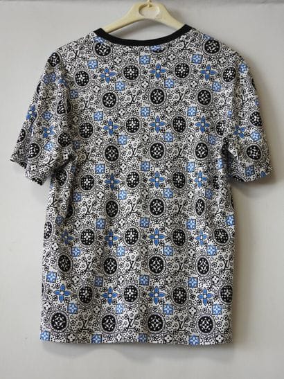 Louis VUITTON
Tee-shirt manches courtes dans...