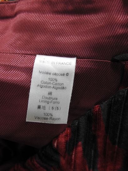 KENZO - Paris
Tailleur et jupe en velours...