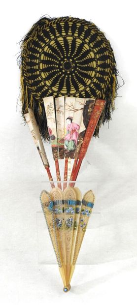 CHINA - 19th century
Red lacquered bamboo...
