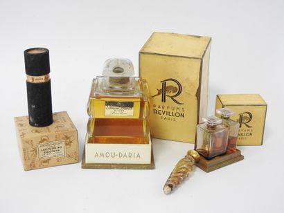 PARFUMS - REVILLON - Paris
Lot including:
-...