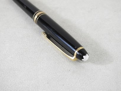 MONTBLANC
Meisterstuck