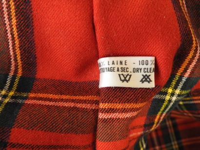 Yves SAINT-LAURENT - Fourrures
Veste 3/4...