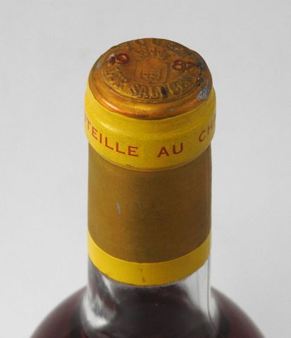 1 bottle
Château d'Yquem - Sauternes - 1987.
Tiny...