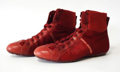 Louis VUITTON
Paire de baskets montantes...
