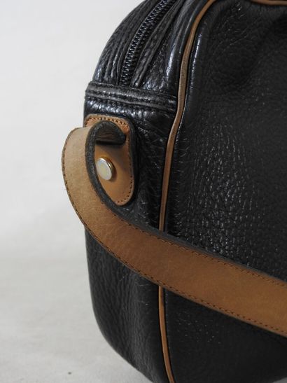 Christian DIOR - Paris
Sac à main porté épaule...