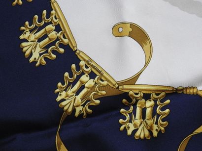 HERMES - Paris
Hand-rolled silk square 