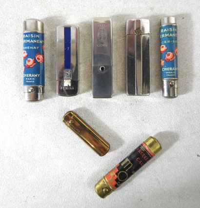 PARFUMS
Lot de 7 étuis à rouge à lèvres de...
