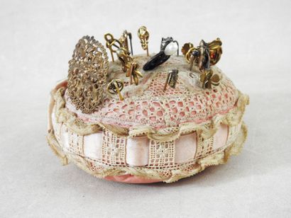 FASHION
Collection of 17 gilded and silvered...