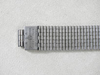 ZENITH 
Steel 