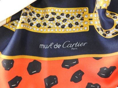 MUST de CARTIER - Paris 
Carré de soie modèle...