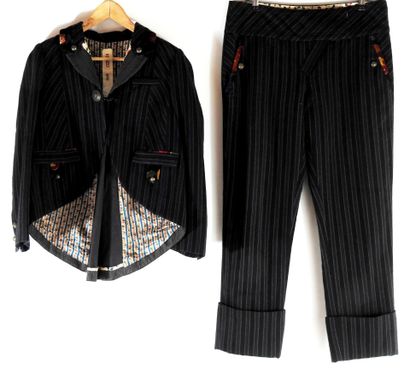 KENZO Défilé
Wool trouser suit with black,...