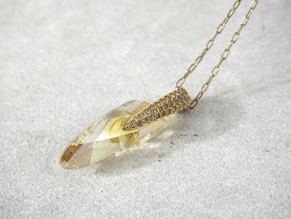 SWAROVSKY
Silver-plated chain and pendant...