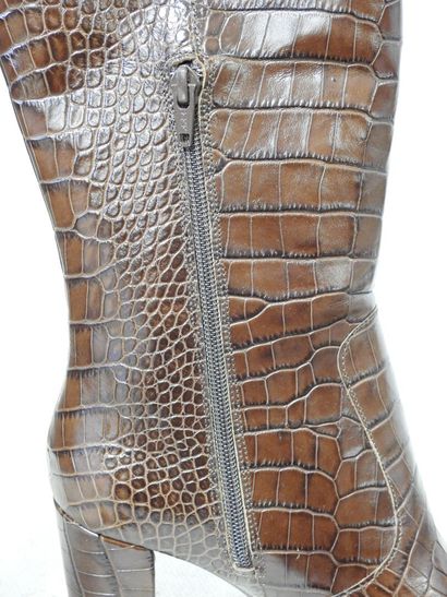 MINELLI
Pair of brown crocodile-style leather...