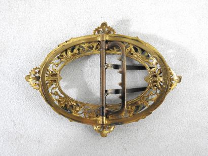 FASHION
Ovoid belt buckle in brass with golden...