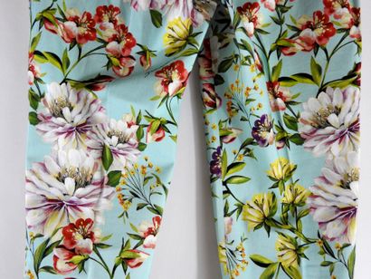 DOLCE & GABBANA - Italy
Viscose pants with...
