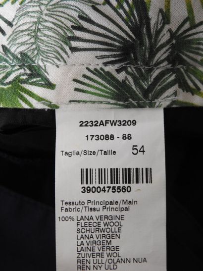 Manuel RITZ
Tailleur homme trois pièces bleu...