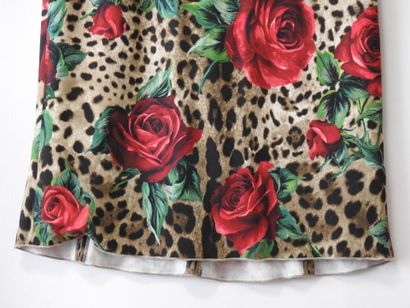 DOLCE & GABBANA
Jupe mi-longue avec doublure,...