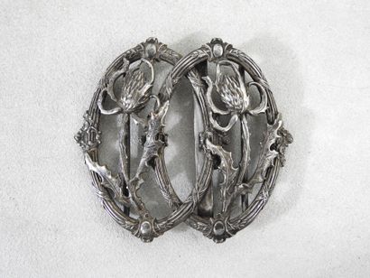 FASHION
Silver-plated belt buckle with thistle...