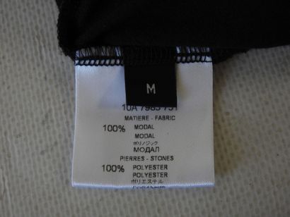 GIVENCHY
Tunique col V en modal noir agrémentée...