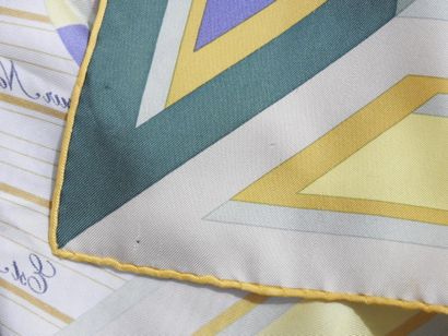 HERMES - Paris
Hand-rolled silk square 