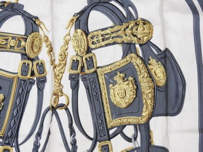 HERMES - Paris
Hand-rolled silk square 