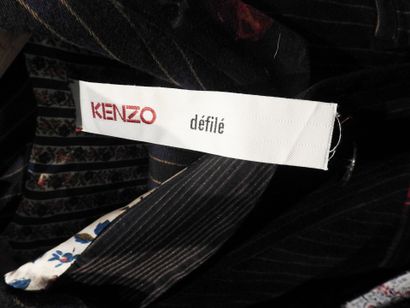 KENZO Défilé
Wool trouser suit with black,...