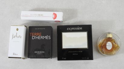 PARFUMS
Set of bottles with juices including:...