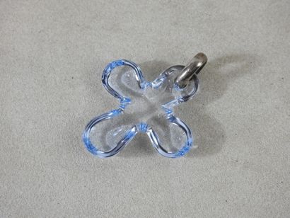 BACCARAT
Cross pendant in bluish crystal...
