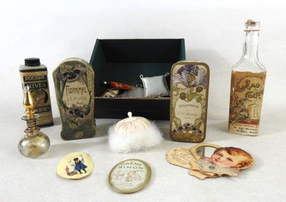 PERFUMS
Lot including: 2 boxes of 1900 perfumes,...