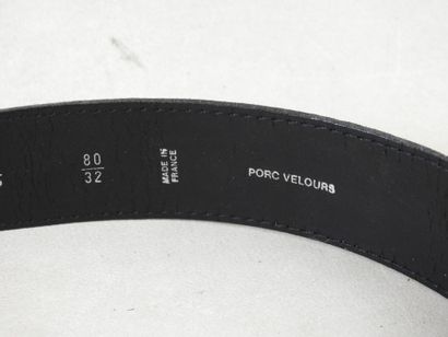 Yves SAINT-LAURENT
Quadrangular buckle belt...