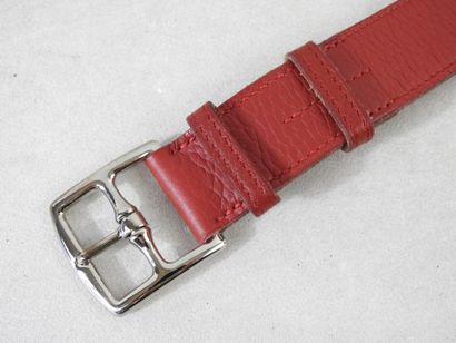 HERMES - Paris
Belt in red grained leather,...
