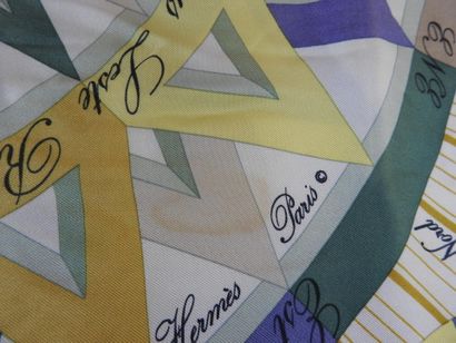 HERMES - Paris
Hand-rolled silk square 