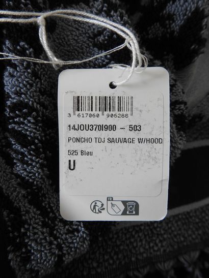 Christian DIOR - Paris
Poncho de bain à capuche...