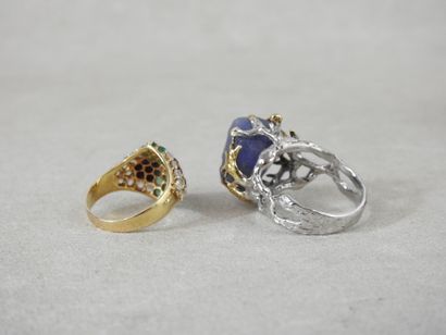 Naturalist ring, set in 925 sterling silver...
