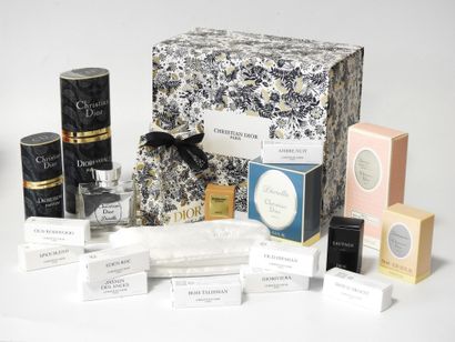 Christian DIOR
Gift box including : 
- 5...