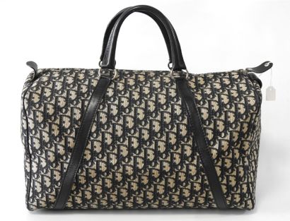 Christian DIOR
Bowling bag in navy blue Diorissima...