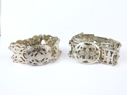 LOT of SEVEN silver BELTS. Vietnam. Total...