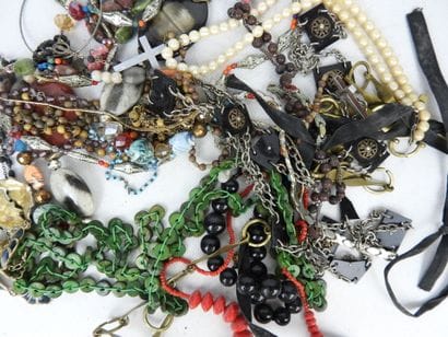 COSTUME JEWELRY. Lot including bracelets,...
