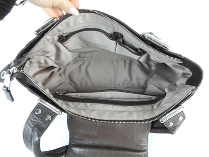 LE TANNEUR. Brown leather handbag. 24 x 34...