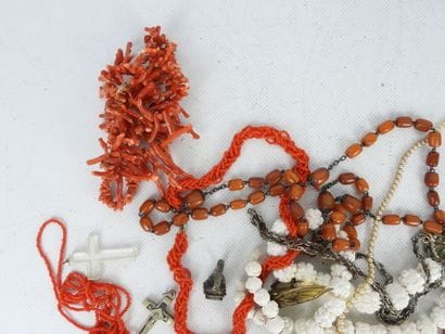 COSTUME JEWELRY. Lot including bracelets,...
