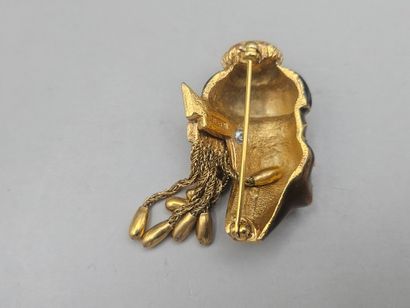 D'ORLAN.
Broche en métal doré émaillé polychrome...