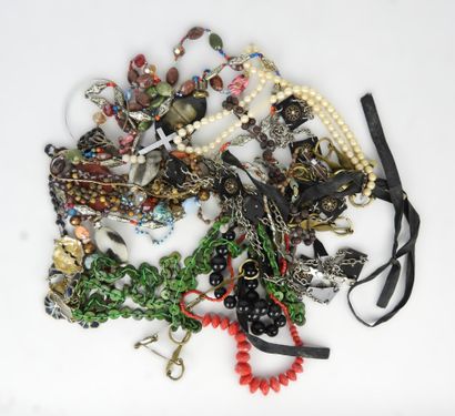 COSTUME JEWELRY. Lot including bracelets,...