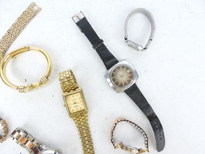 LOT DE MONTRES BRACELET dont Patrick Arnaud,...