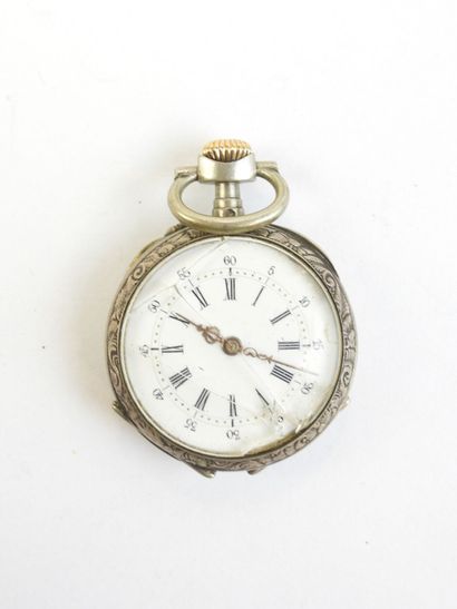 MONTRE de col en argent 925/1000°. Poids...