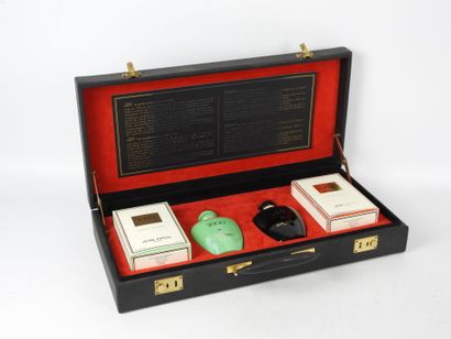 JEAN PATOU - Paris. Valise de présentation...