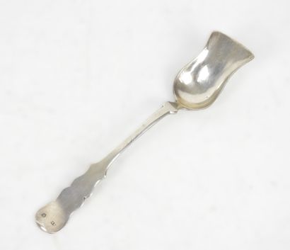 LOT IN 925/1000° SILVER including tea strainer,...